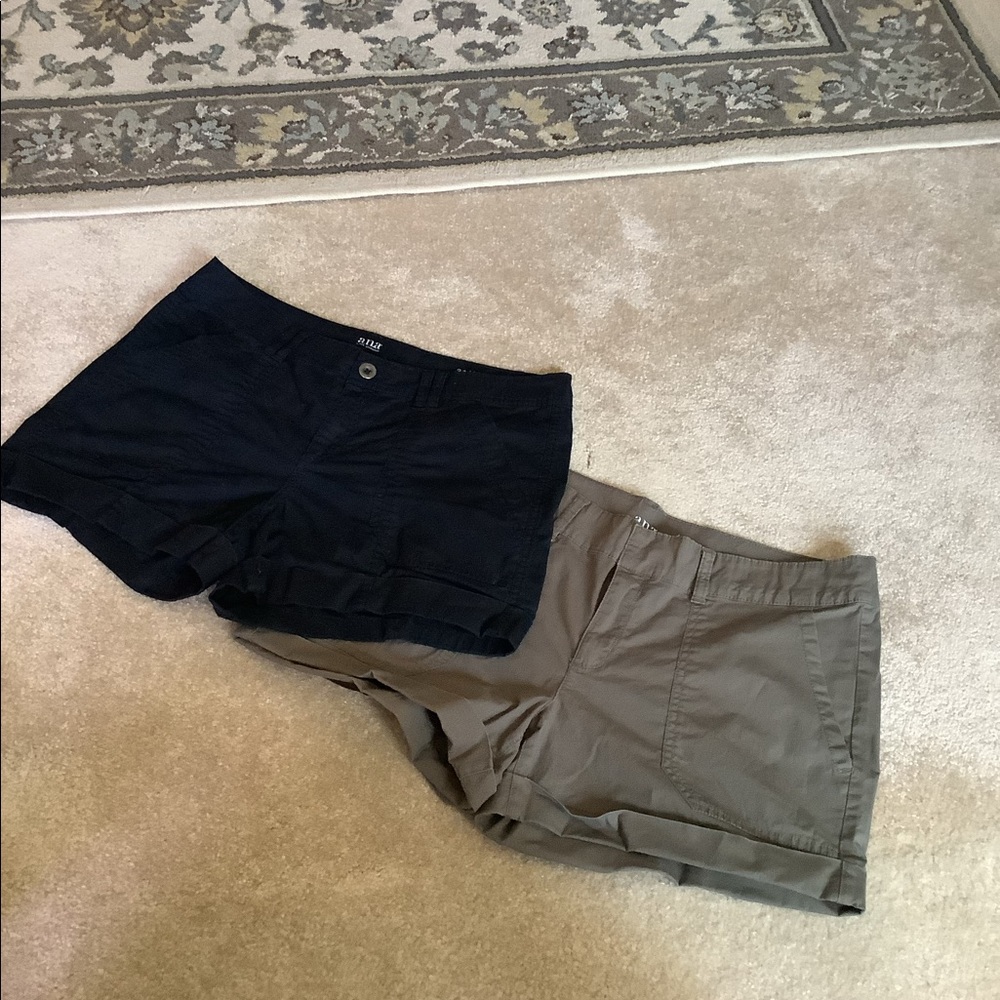 Shorts A.N.A bundle 2 piece set olive green & black cuffs bottom pockets…